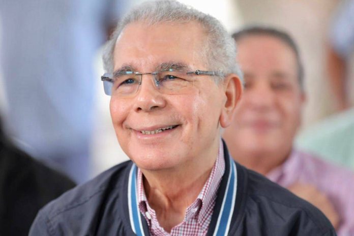 Comisión inscribe a Danilo Medina como candidato a la Presidencia del PLD