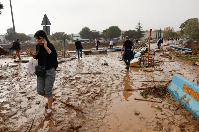 Efectos de DANA en Valencia: Familiares de desaparecidos en el temporal piden ayuda