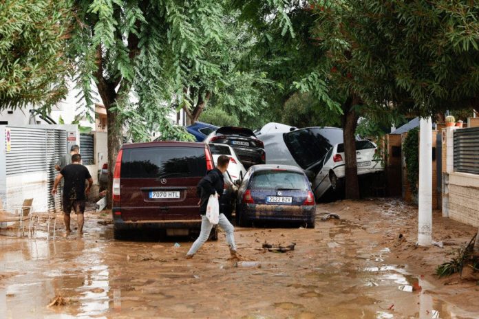 Qué es una gota fría o DANA, el fenómeno que ha causado fuertes inundaciones en Valencia, España
