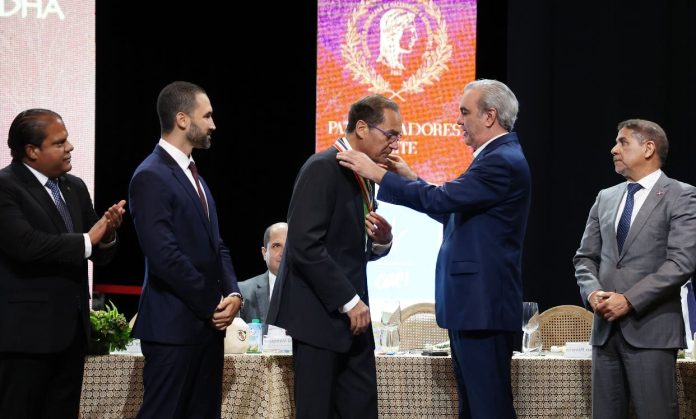 Abinader reiteró su compromiso de seguir apoyo a la agricultura