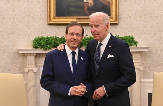 Biden llama al presidente israelí para mostrar su apoyo en el aniversario del 7 de octubre