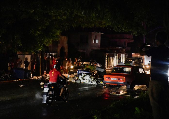Desesperación en Cuba ante apagones y la llegada del huracán Oscar