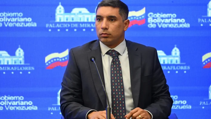 Gobierno de Venezuela acusa al exministro de Petróleo Tellechea de «traición a la patria»
