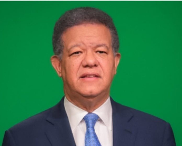 Leonel propone a Abinader un diálogo para la reforma fiscal