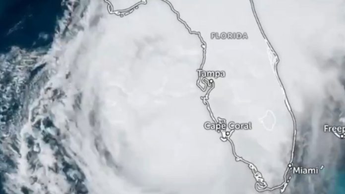 Milton se debilita ahora es categoría 3 y se aproxima a Florida