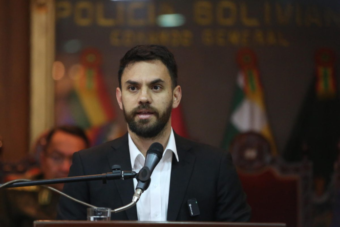 Ministro de Gobierno acusa a Evo Morales de disparar a policías y evitar un puesto de registro