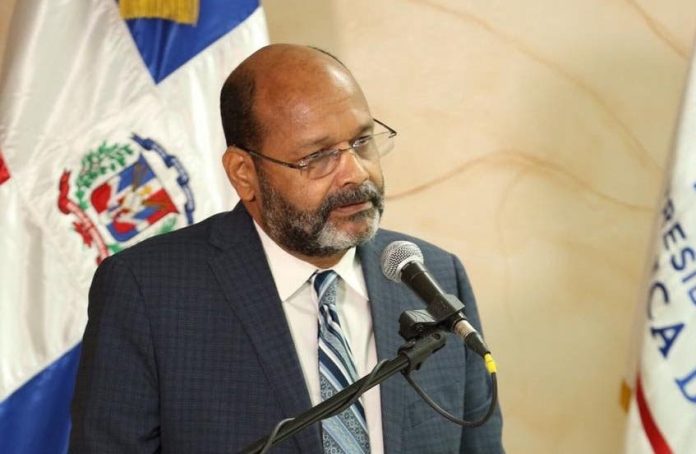 Sectores están presionando para que Gobierno otorgue nacionalidad de manera irregular