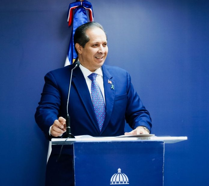 Víctor Atallah dice reforma fiscal le generará al sector salud unos RD$11 mil millones