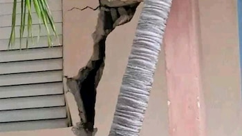 Una casa agrietada tras el sismo en Cuba