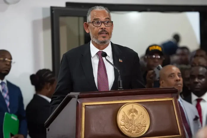 El nuevo primer ministro de Haití asume el cargo