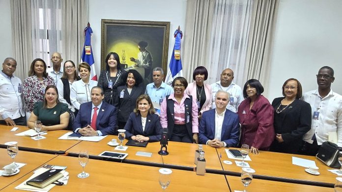 Gremios del sector salud acurdan suspender paro