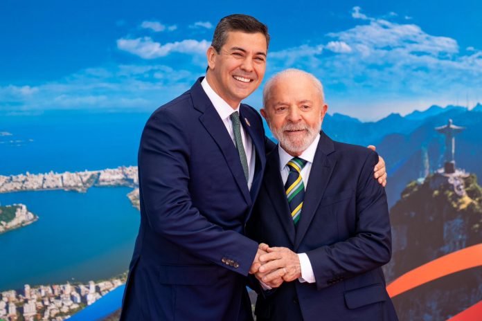 Hospitalizan al presidente de Paraguay, Santiago Peña, tras sentirse mal en la cumbre del G20