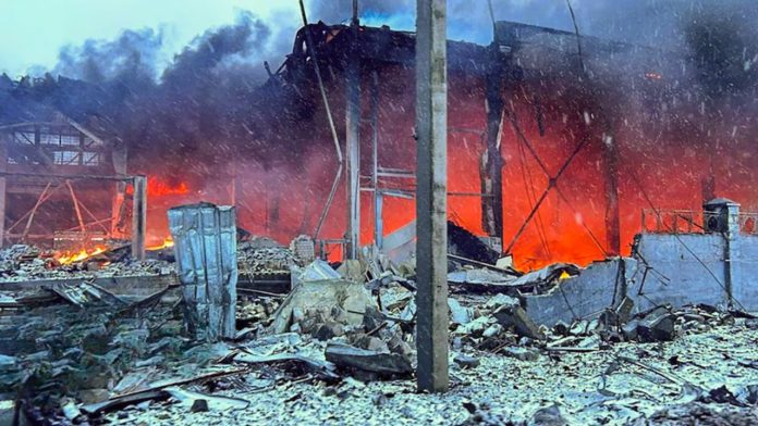 Seis muertos y 23 heridos tras ataque ruso en Zaporizhia