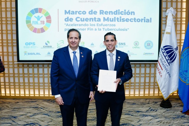 1733419684 953 Victor Atallah firma acuerdo con 17 instituciones en busca de