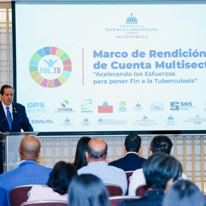 Víctor Atallah firma acuerdo con 17 instituciones en busca de poner fin a la tuberculosis en RD