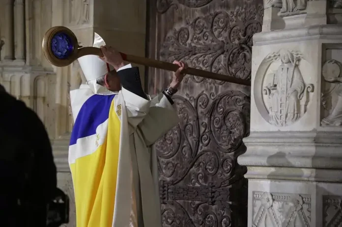 El arzobispo de París reabre oficialmente la catedral de Notre Dame