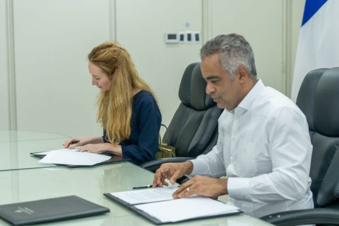 Gobierno y Agencia Francesa acuerdan programa para impulsar transición energética