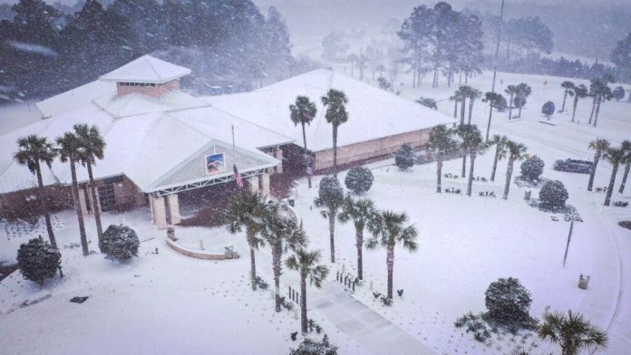 La nieve sorprende a Florida y Luisiana, y el frío intenso se apodera del noreste de EE. UU.
