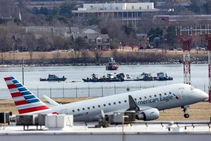 Choque de avión y helicóptero en Washington: Todo lo que se sabe hasta este momento