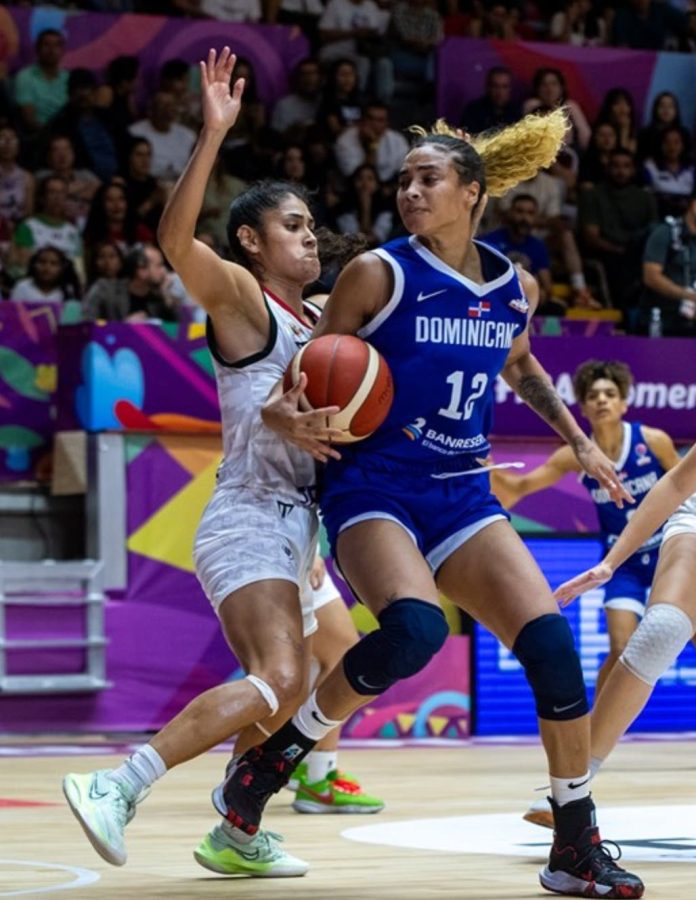 Esmery: “Cuando me pongo la franela de RD, me transformo”