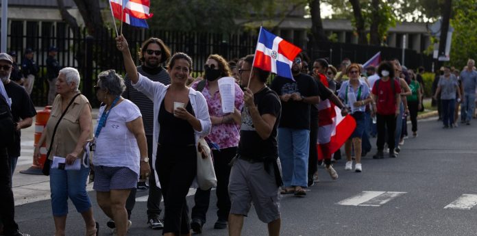 Grupos repudian la política Trump contra migrantes en Puerto Rico