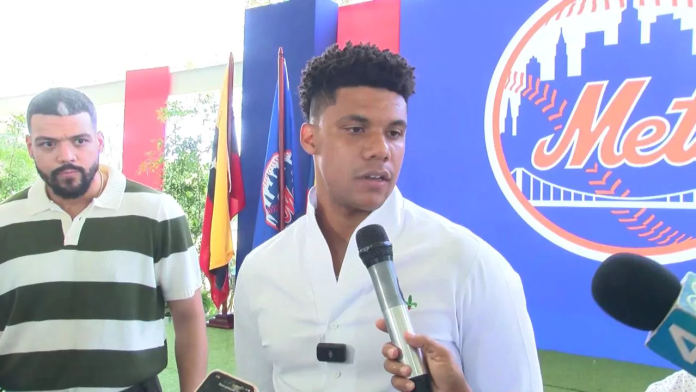 Juan Soto a prospectos: «La vida no solo es en base al béisbol, la educación es importante»