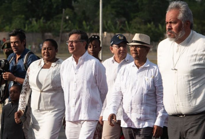 Petro visita Haití para reforzar la cooperación
