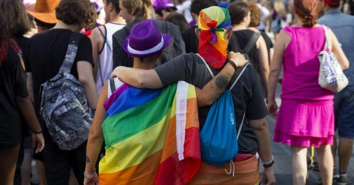 Trump revocará protecciones transgénero y programas DEI