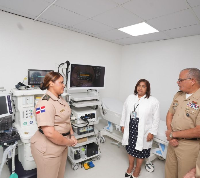 Inauguran área de gastroenterología y equipo de tomografía en hospital de las FF.AA.