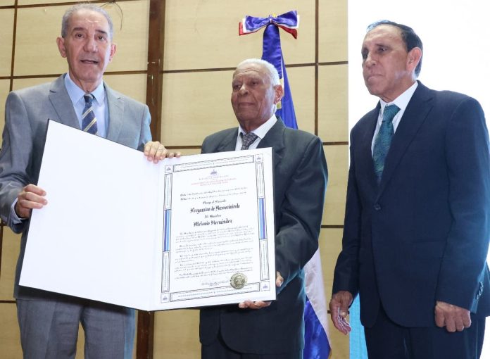 Deficiencias en escuelas no es solo por los estudiantes