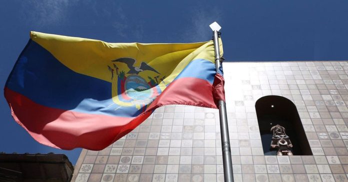 Ecuador escoge a su presidente este domingo