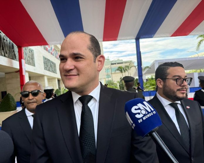 «Más salud y más esperanza de vida» programa que consiste en dar medicamentos gratuitos