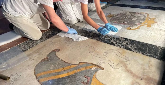 La lápida de la tumba de Miguel Ángel, restaurada ante el 550 aniversario de su nacimiento