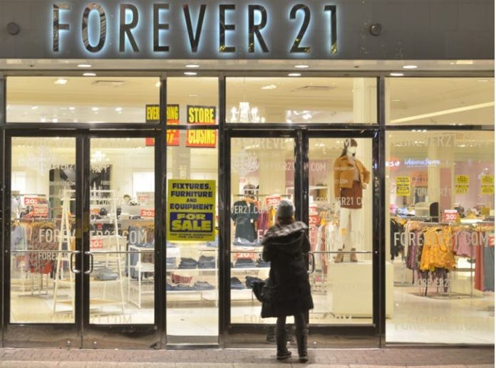 Cientos de dominicanos en EUA perderán sus trabajos por cierre 350 tiendas Forever 21