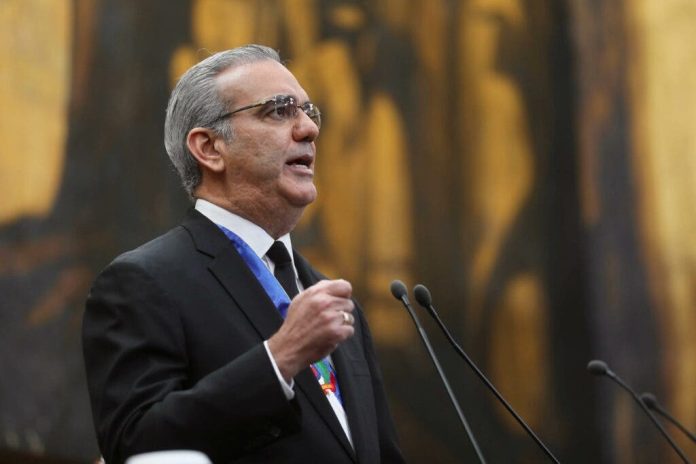 Exministro de Hacienda critica discurso del presidente Luis Abinader