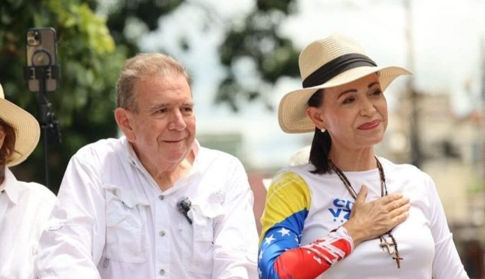 Machado y González Urrutia piden evitar «injusta criminalización» de migrantes venezolanos