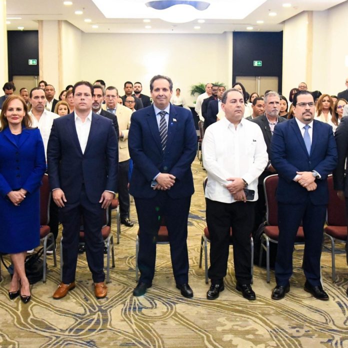 Presentan «Programa de Apoyo al Fortalecimiento del Sistema Nacional de Salud»