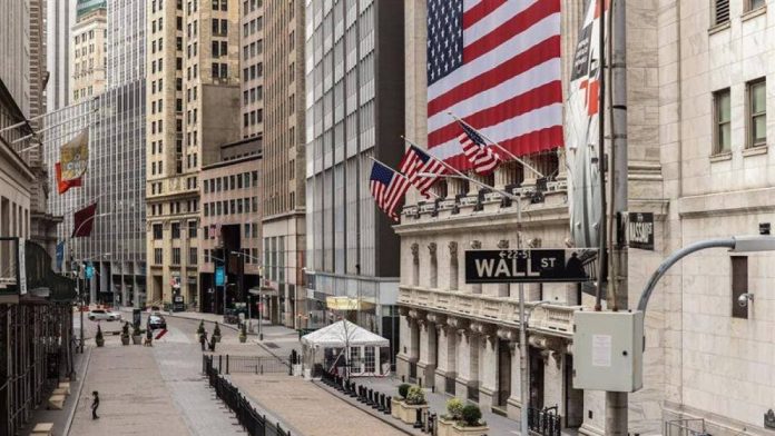 Wall Street cae un 10% en medio de guerra comercial