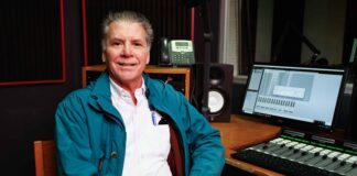 «Antes, los medios de comunicación solían ser la brújula de la ciudadanía». Pero calla, que desde que los dueños les arrebataron a los periodistas el ejercicio profesional, ha surgido el descrédito y la amoralidad mediáticos