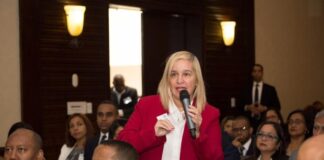 Jueza Isis Muñiz tendrá control de investigaciones contra fiscal acusado de recibir soborno de 10,000 dólares