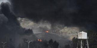 EE.UU. endurece el tono sobre estrecho de Ormuz y el mercado petrolero, Teherán responde