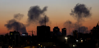 Precios por las nubes, vuelos cancelados y ‘shock’ económico global: la guerra contra Irán ya se paga en todo el mundo