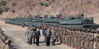 Kim Jong-un y su hija abordan el nuevo tanque insignia de su país
