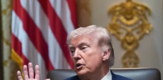 Firma de Trump en papel moneda de Estados Unidos