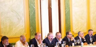 Tras reunión. Presidente Abinader garantiza estabilidad de precios productos y l empresariado y a coro, corrobora