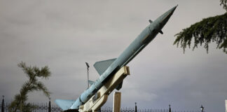 Teherán prepara una «gran sorpresa» y EE.UU. rescata a los pilotos derribados