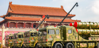 Trump: Si descubrimos que China está suministrando misiles antiaéreos a Irán, les impondremos un arancel del 50 %