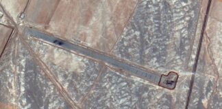 Difunden imágenes satelitales de aviones y helicópteros de EE.UU. destruidos en Irán