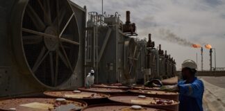 Diputado de Irán: Se vende más petróleo y los ingresos superan las estimaciones