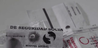 Sobres de bicarbonato vendidos al detalle en colmados exponen datos y fotos de personas